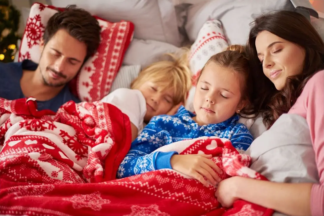 Navigating Baby's Sleep Schedule During the Holidays